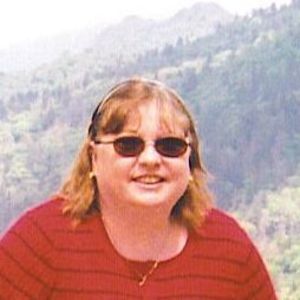 Meet your Posher, Lora